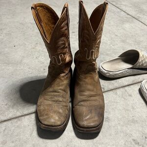Lucchese cowboy boots -king ranch